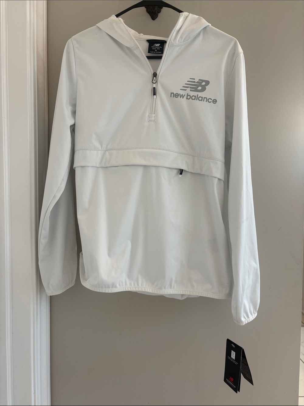 New Balance Lightweight Windbreaker Training Jacket White Size Medium